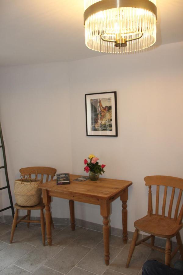 Belle Vue Terrasse Bed & Breakfast จีแวร์นี ภายนอก รูปภาพ